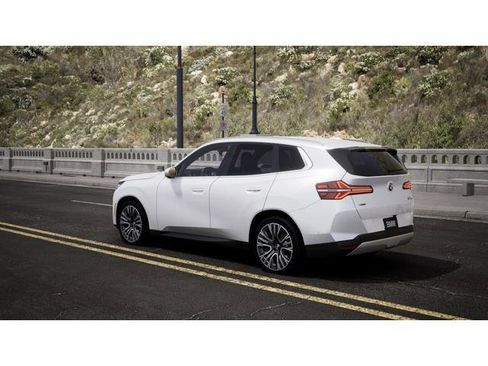 Used 2026 BMW X3 xDrive30 w/ Convenience Package AWD/4WD image 2