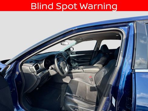 Used 2019 Nissan Maxima 3.5 SV w/ Floor Mat Group FWD image 10