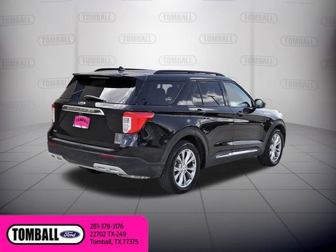 Used 2022 Ford Explorer XLT w/ Equipment Group 202A RWD image 8