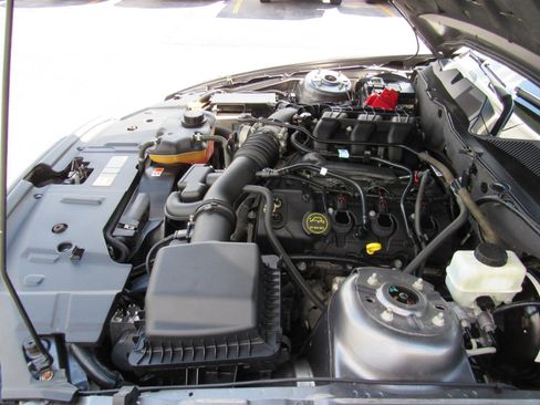 Used 2014 Ford Mustang Coupe image 25