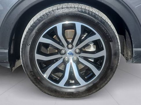 Used 2025 Ford Explorer ST-Line image 9