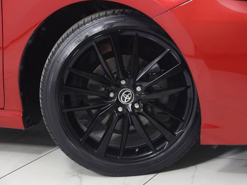 Used 2021 Toyota Camry XSE image 14