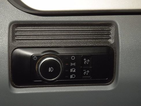 Used 2024 Ford F550 4x4 Crew Cab Super Duty w/ XLT Value Package image 25