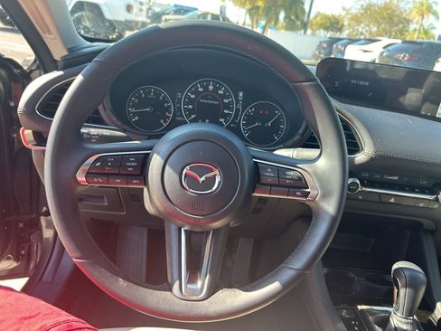 Used 2025 MAZDA MAZDA3 s image 17