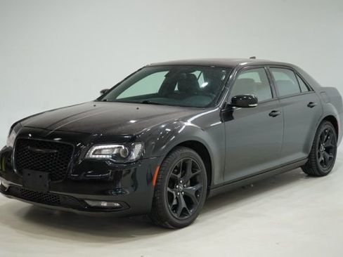 Used 2022 Chrysler 300 S image 4