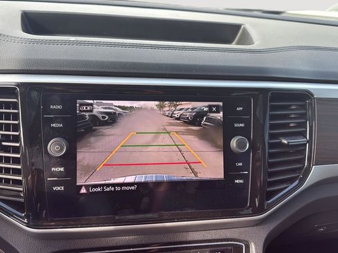 Used 2022 Volkswagen Atlas SE w/ Panoramic Sunroof Package AWD/4WD image 19