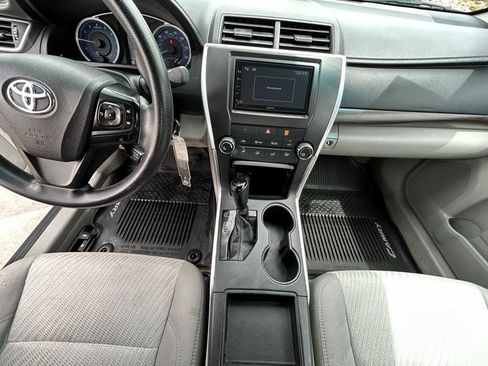 Used 2017 Toyota Camry FWD image 17