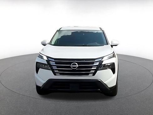 Used 2026 Nissan Rogue SV FWD image 4