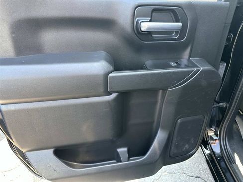 Used 2020 GMC Sierra 1500 4x4 Crew Cab w/ Sierra Value Package image 11