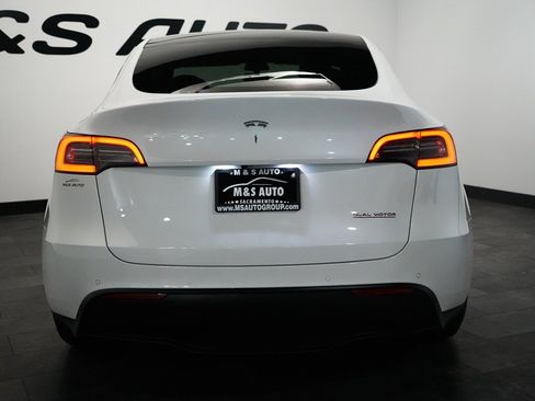 Used 2022 Tesla Model Y Performance AWD/4WD image 11