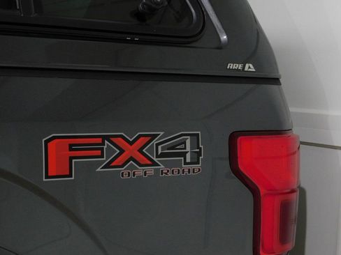 Used 2019 Ford F150 Lariat image 22