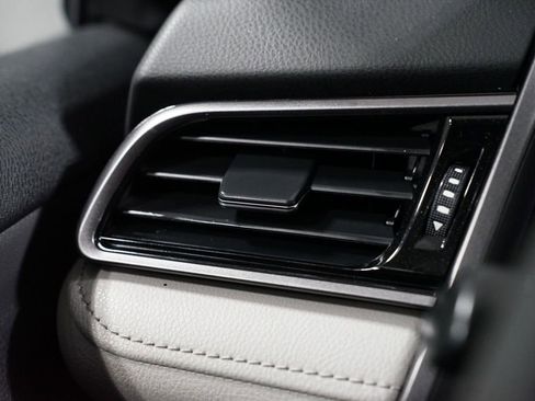 Used 2021 Toyota Camry LE image 22