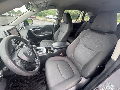 Used 2024 Toyota RAV4 XLE AWD/4WD image 14