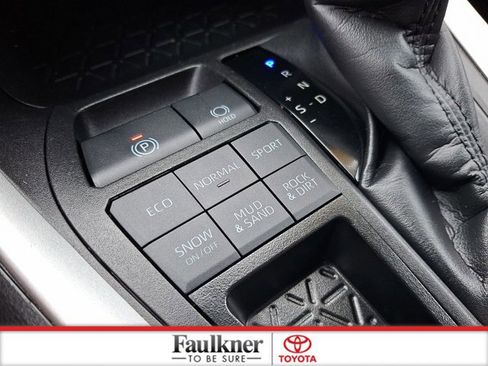 Certified 2025 Toyota RAV4 XLE image 22