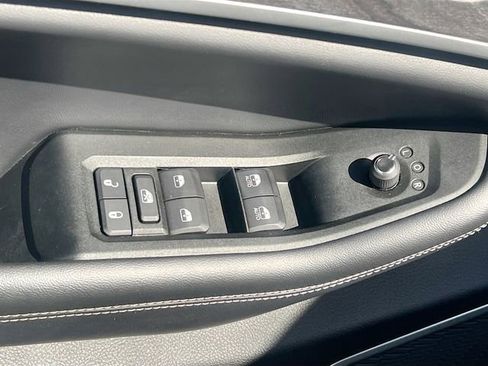 Used 2021 Jeep Grand Cherokee L Limited image 12