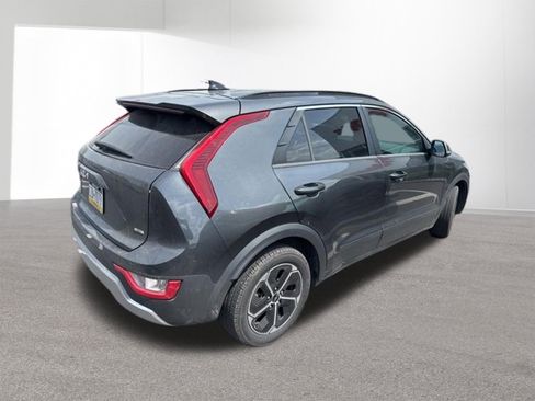 Certified 2023 Kia Niro EX FWD image 31