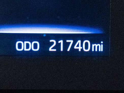 Certified 2025 Toyota Corolla LE FWD image 17