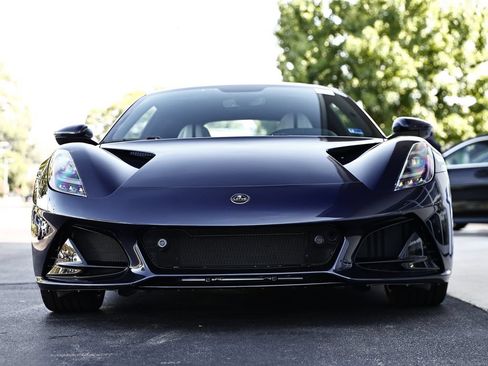 Used 2025 Lotus Emira RWD image 18