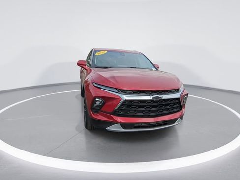 Used 2024 Chevrolet Blazer LT w/ Convenience Package FWD image 2