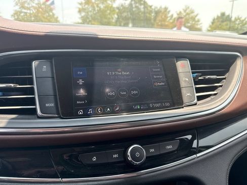 Used 2020 Buick Enclave Avenir w/ Avenir Technology Package FWD image 5