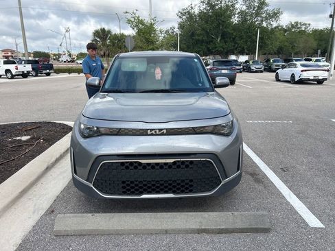 Used 2023 Kia Soul LX w/ LX Technology Package FWD image 13