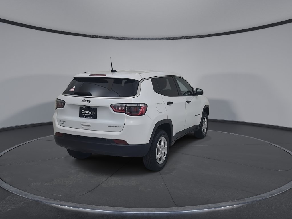 Used 2022 Jeep Compass Sport AWD/4WD image 15