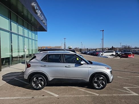 Certified 2023 Hyundai Venue SEL image 6