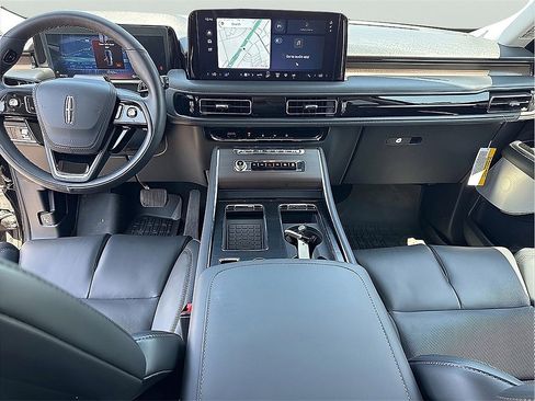 New 2025 Lincoln Aviator Reserve w/ Equipment Group 201A image 9