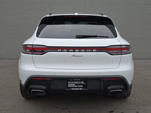 Certified 2025 Porsche Macan image 8