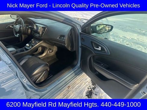 Used 2015 Chrysler 200 S image 9