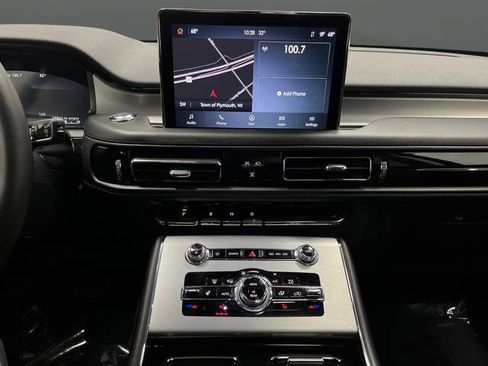 Used 2023 Lincoln Aviator AWD w/ Premium Package image 9