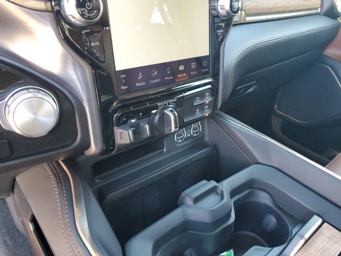 Used 2022 RAM 1500 Limited image 22