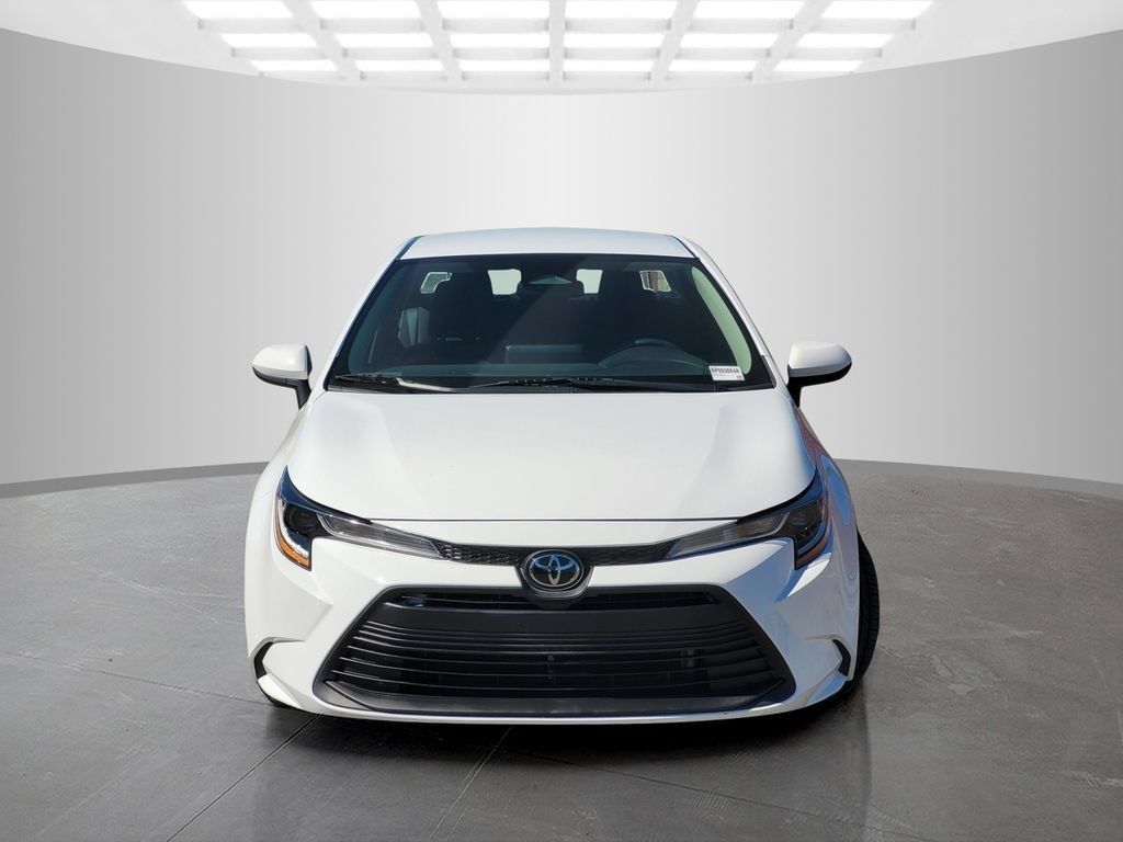 Used 2024 Toyota Corolla LE FWD image 2