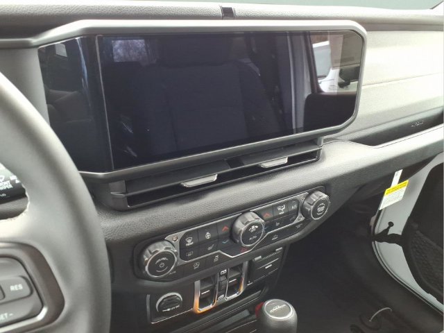 New 2026 Jeep Gladiator Sport AWD/4WD image 19