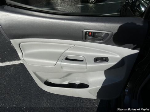 Used 2014 Toyota Tacoma PreRunner w/ SR5 Package image 45