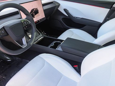 Used 2025 Tesla Model 3 Long Range image 18