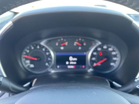 Used 2022 Chevrolet Equinox Premier image 18