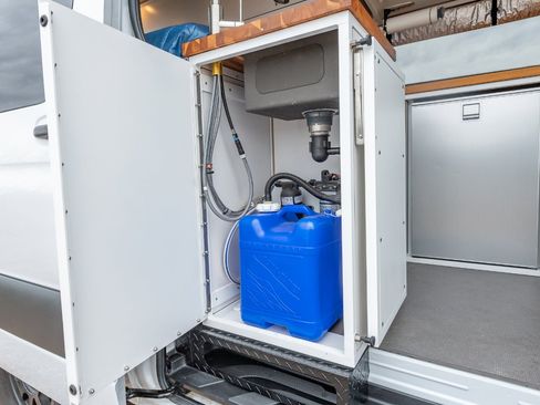 Used 2019 Mercedes-Benz Sprinter 4x4 144 image 41