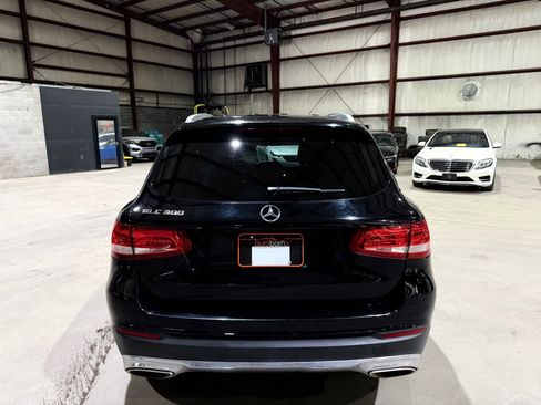 Used 2018 Mercedes-Benz GLC 300 image 4