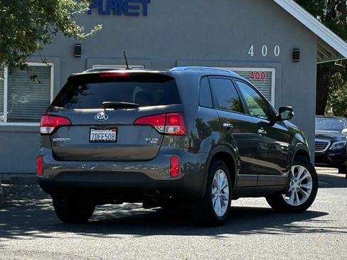 Used 2014 Kia Sorento EX w/ EX V6 Touring Package AWD/4WD image 5