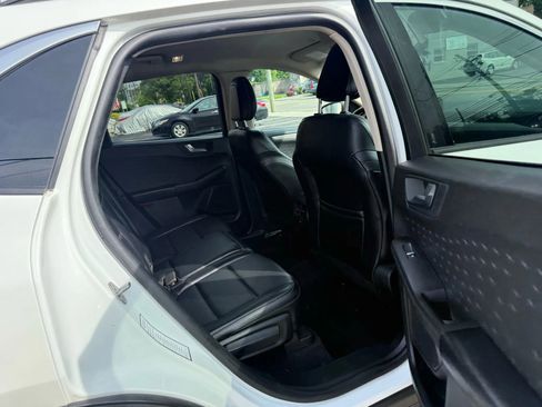 Used 2020 Ford Escape SEL image 29