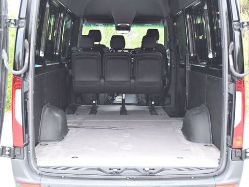 Used 2024 Mercedes-Benz Sprinter 2500 image 46