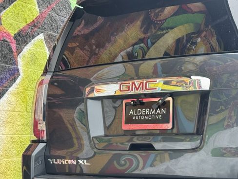 Used 2019 GMC Yukon XL Denali w/ Open Road Package image 18