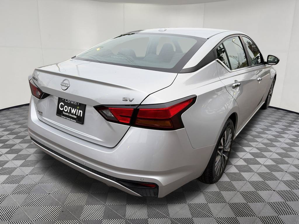 Used 2024 Nissan Altima 2.5 SV FWD image 10