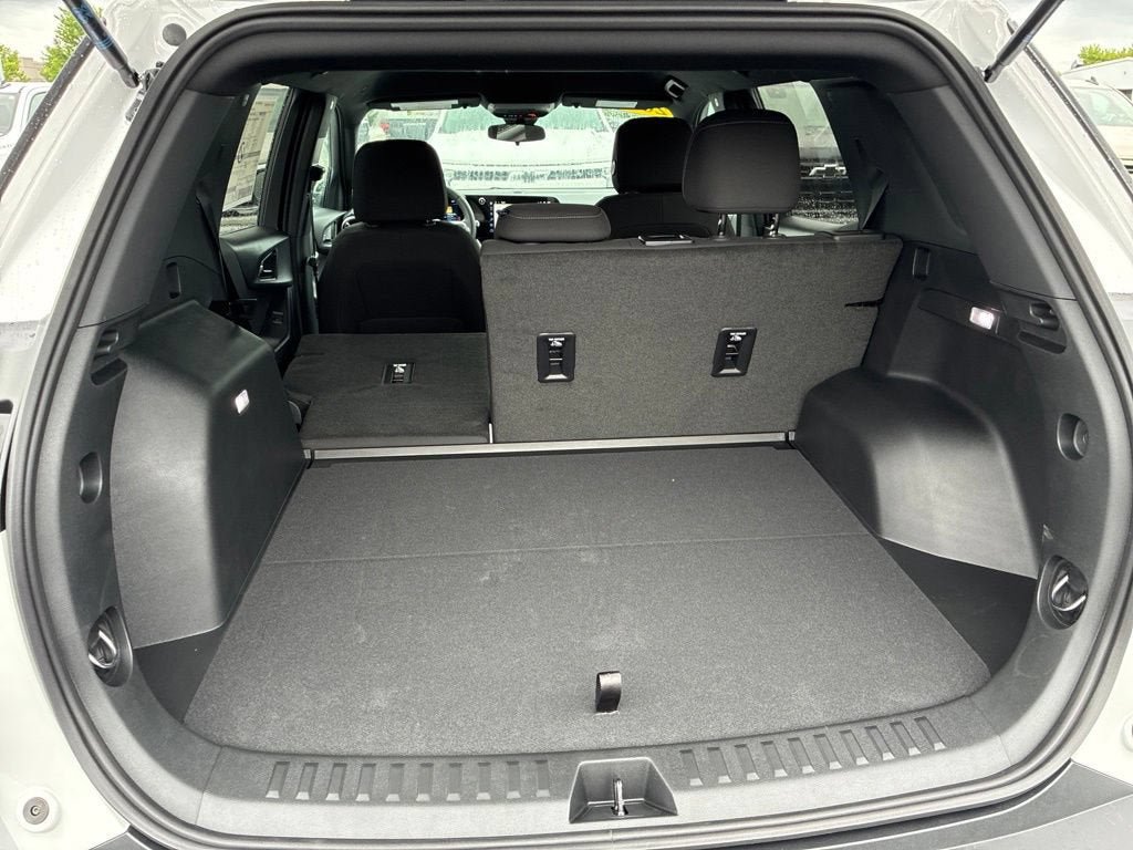 New 2027 Chevrolet Equinox LT FWD image 26