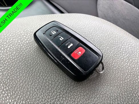 Used 2020 Toyota Camry LE w/ Fleet Convenience Package FWD image 33