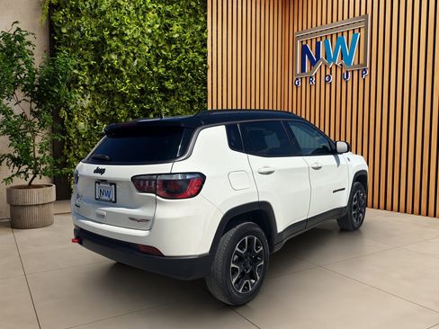 Used 2020 Jeep Compass Trailhawk AWD/4WD image 36