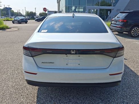 Used 2024 Honda Accord EX image 5
