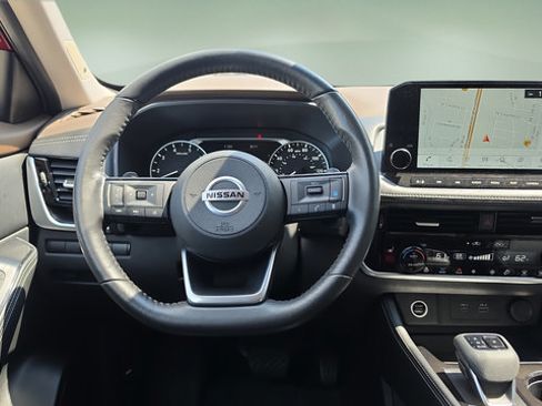Used 2021 Nissan Rogue SL w/ Premium Package FWD image 9