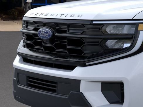 New 2025 Ford Expedition Max Active AWD/4WD image 17